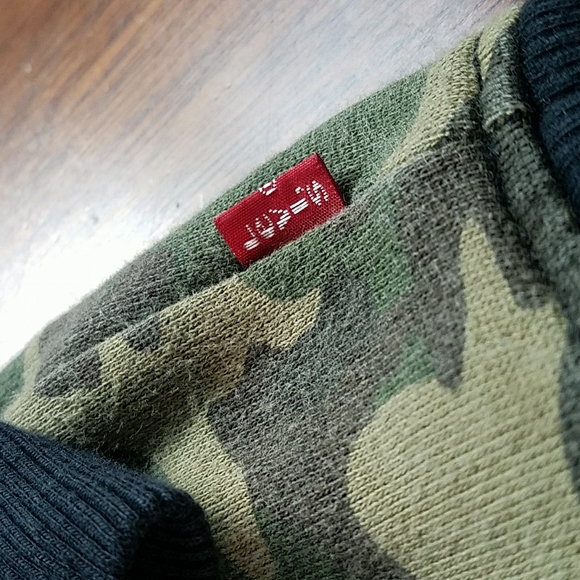 Levi's | Sweatshirt - Picture 5 of 7